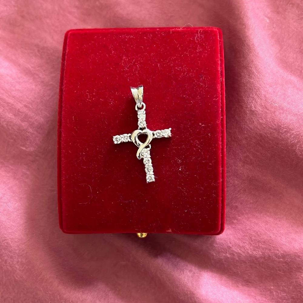 New Sterling silver cross